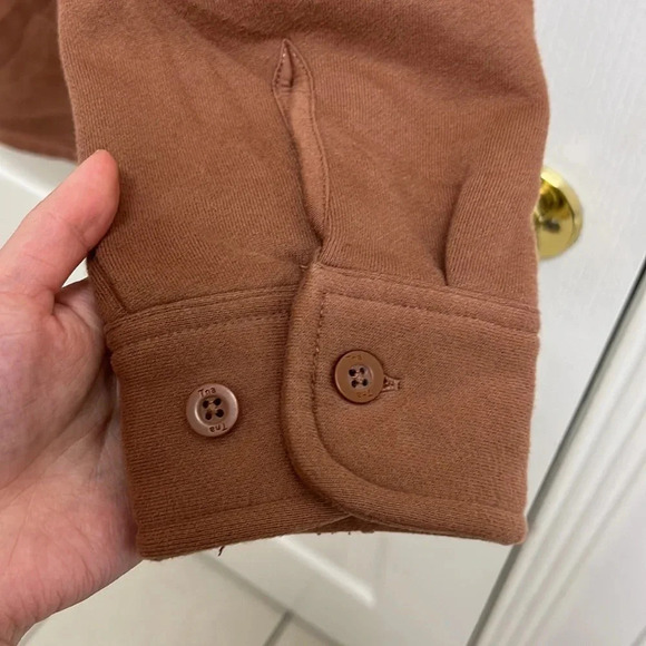 Aritzia Sweatfleece Cozy Fleece Boyfriend Shirt | Size  XS Brown - Picture 9 of 13